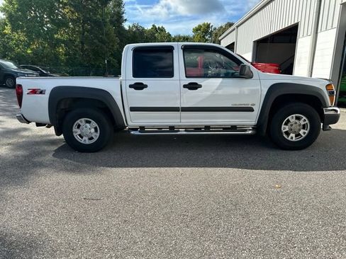 Used 2004 Chevrolet Colorado LS RWD image 6