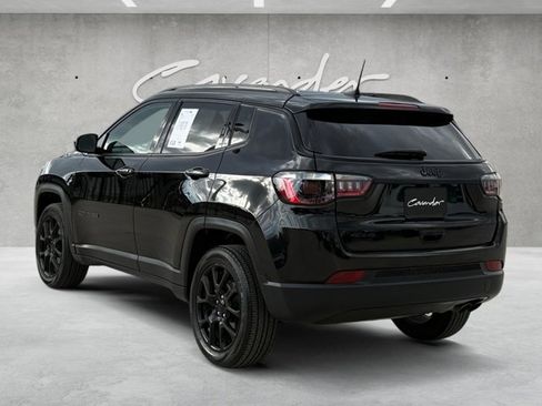 Used 2022 Jeep Compass Latitude AWD/4WD image 14