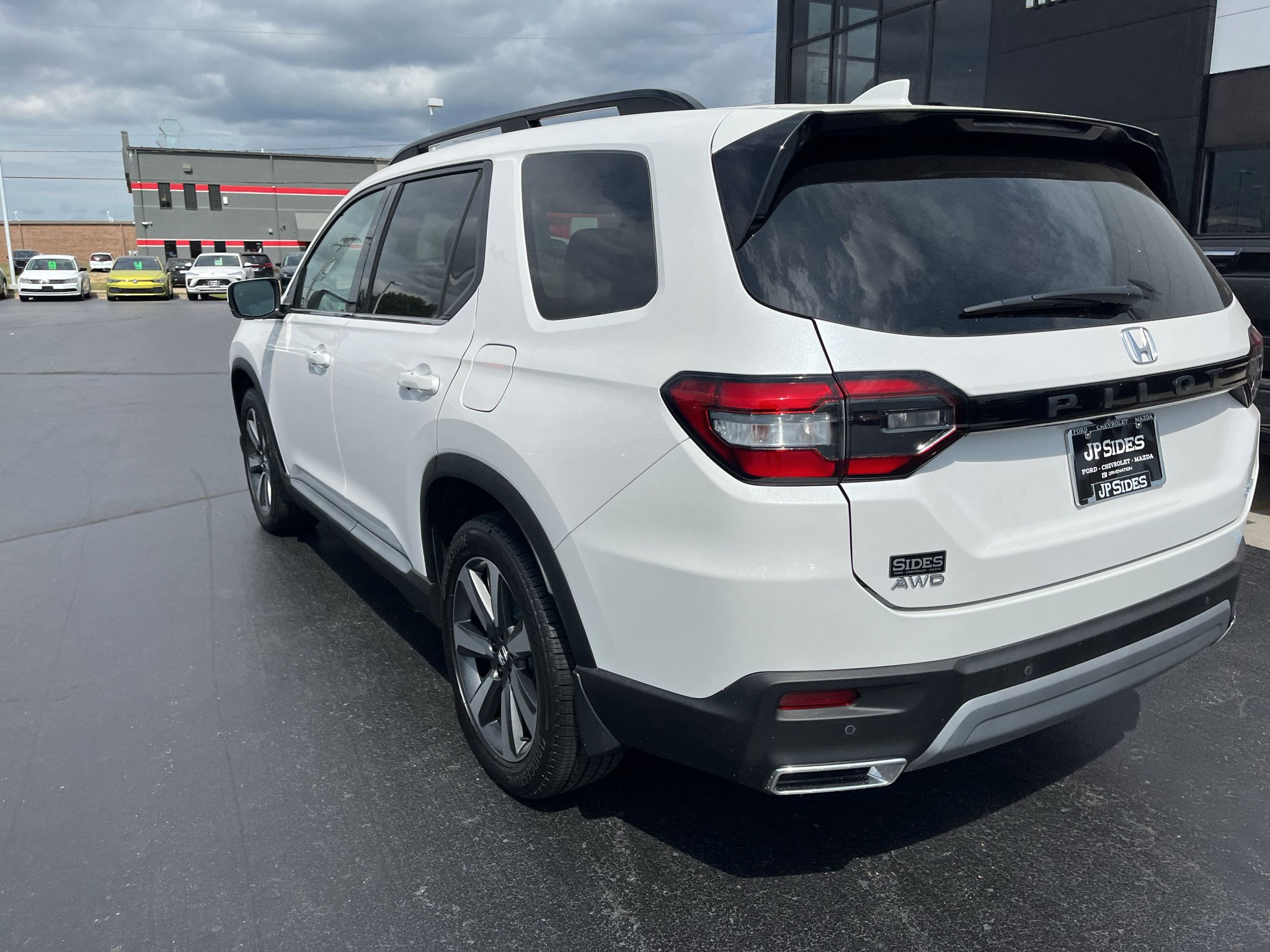 Used 2024 Honda Pilot Elite image 11
