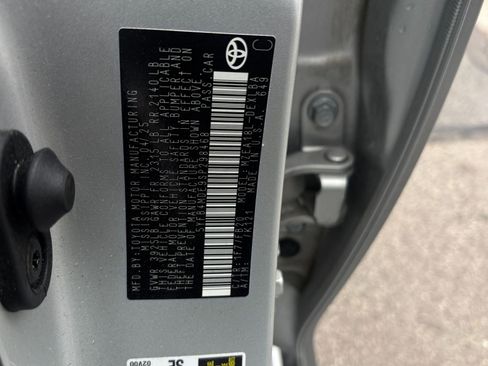 Used 2025 Toyota Corolla LE FWD image 28