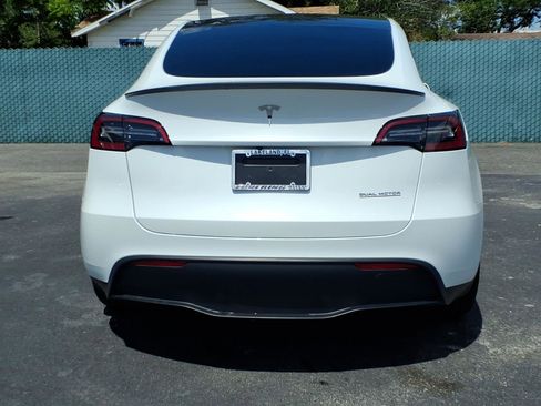 Used 2023 Tesla Model Y Performance AWD/4WD image 6