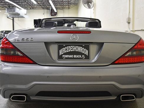 Used 2009 Mercedes-Benz SL 550 image 6