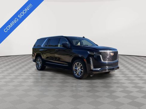 Used 2021 Cadillac Escalade ESV Premium Luxury AWD/4WD image 2