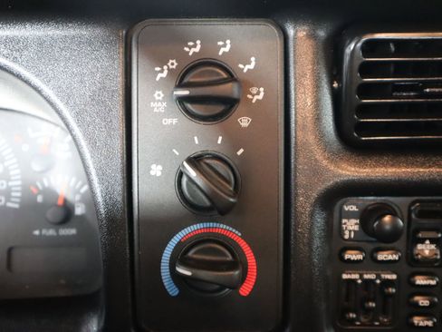 Used 2001 Dodge Ram 2500 Truck 4x4 Quad Cab image 35