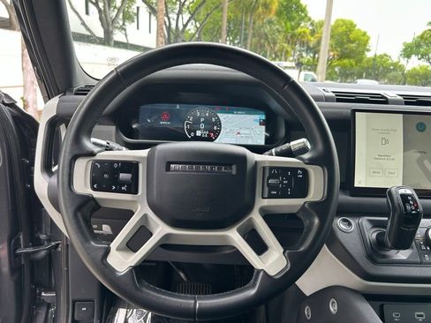 Used 2022 Land Rover Defender 110 S AWD/4WD image 21