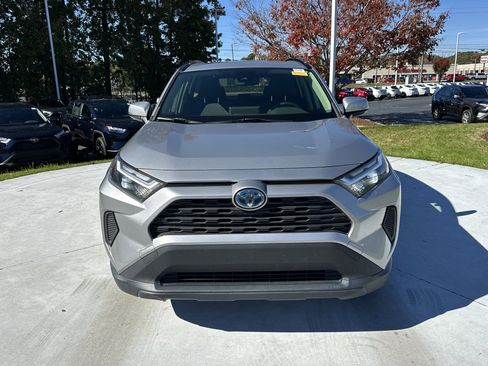 Certified 2022 Toyota RAV4 XLE image 3