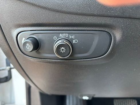 Used 2024 Chevrolet Equinox LT image 24