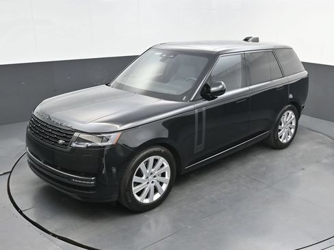 Used 2025 Land Rover Range Rover SE AWD/4WD image 32
