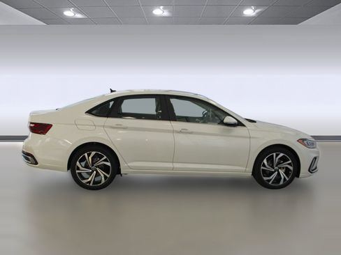 New 2026 Volkswagen Jetta SEL image 7