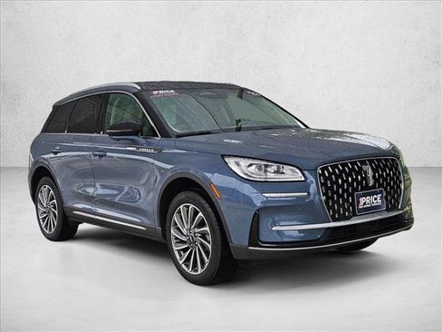 Used 2023 Lincoln Corsair Reserve w/ Equipment Group 201A AWD/4WD image 3