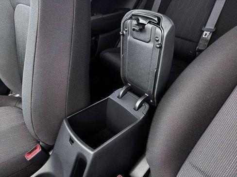 New 2026 Hyundai Venue SE FWD image 18