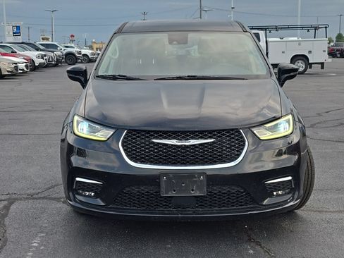 Used 2024 Chrysler Pacifica Touring-L FWD image 56