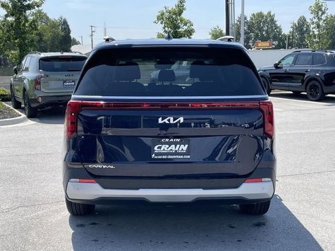 New 2026 Kia Carnival EX image 6