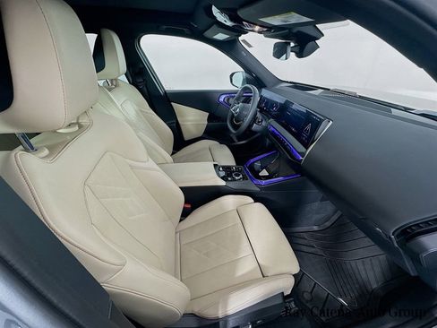 Used 2025 BMW X3 xDrive30i w/ Premium Package image 28