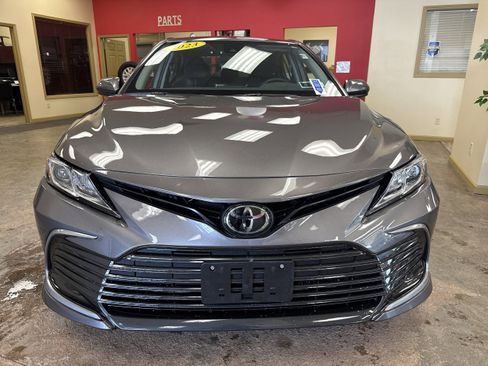 Used 2023 Toyota Camry LE image 2