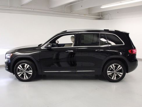 Certified 2025 Mercedes-Benz GLB 250 4MATIC image 7