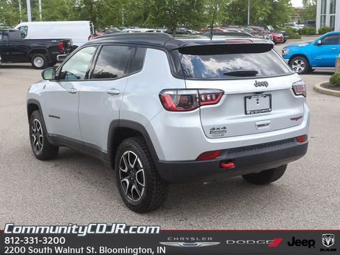 New 2025 Jeep Compass Trailhawk w/ Sun & Sound Group image 5