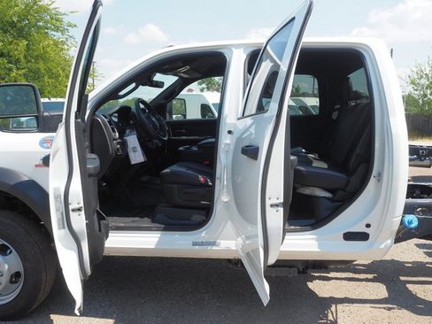 New 2026 RAM 5500 Tradesman w/ Chrome Appearance Group image 12