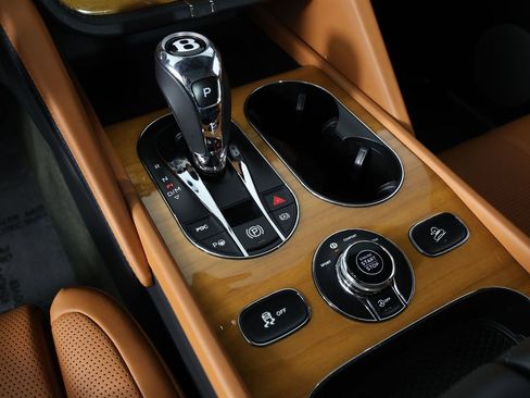 Certified 2023 Bentley Bentayga Extended Wheelbase image 20