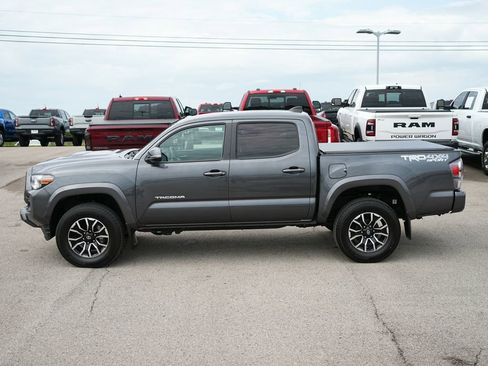 Used 2023 Toyota Tacoma TRD Sport AWD/4WD image 8