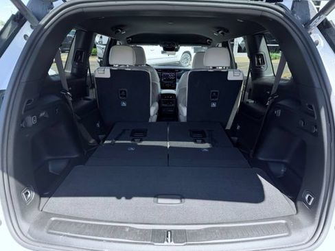 Used 2025 Jeep Grand Cherokee L Limited AWD/4WD image 11