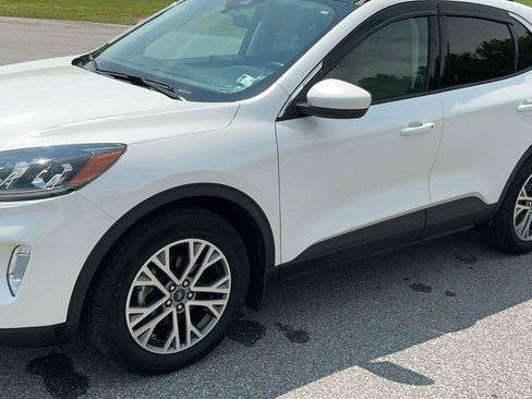 Used 2022 Ford Escape SEL w/ Technology Package AWD/4WD image 1
