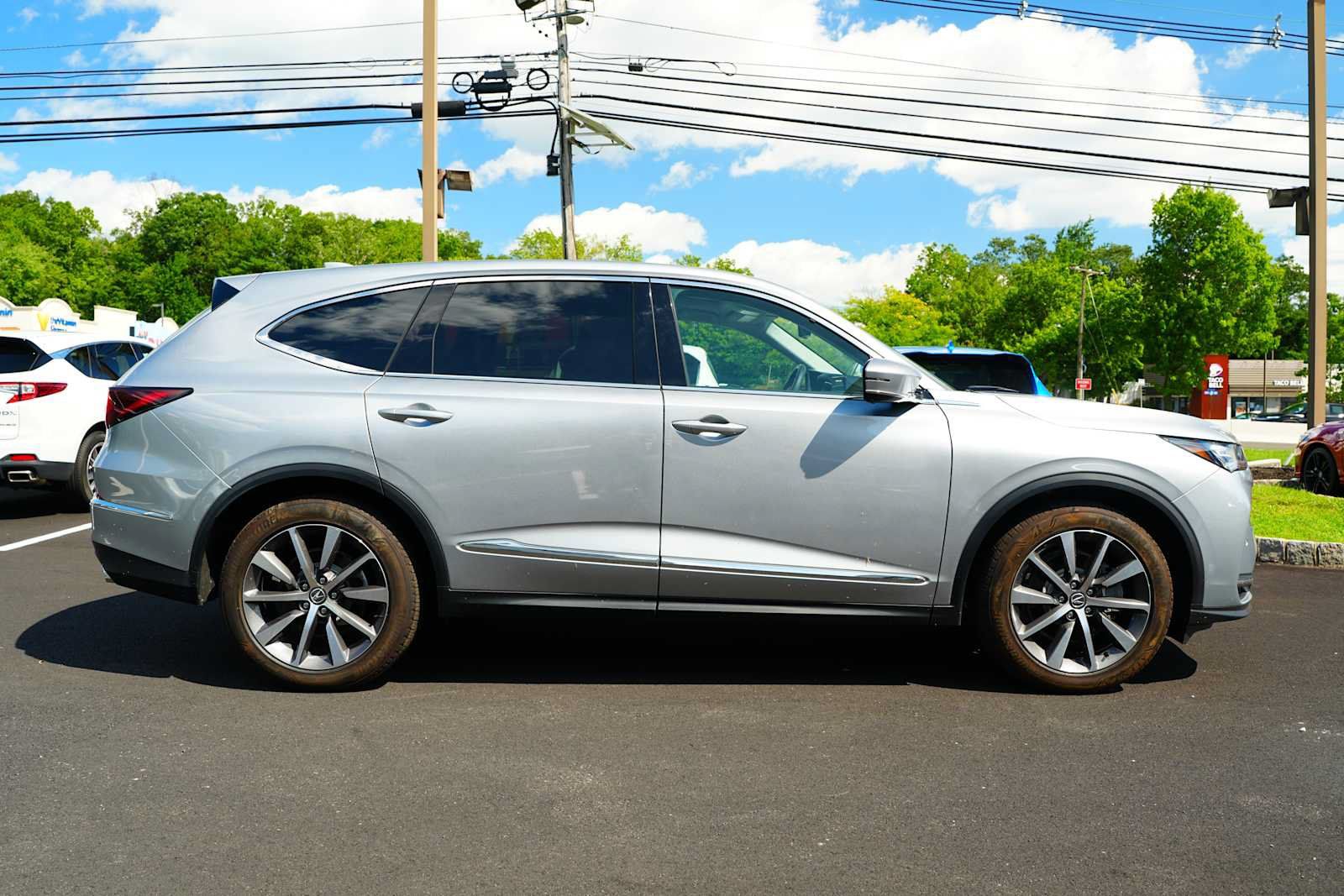 Certified 2025 Acura MDX w/ Technology Package AWD/4WD image 8