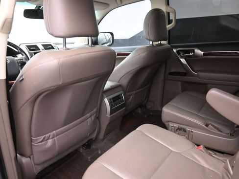 Used 2018 Lexus GX 460 AWD/4WD image 25