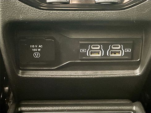 Used 2023 Jeep Grand Cherokee L Laredo image 25