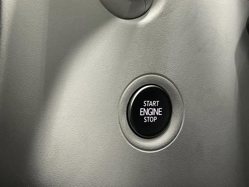 Used 2023 Volkswagen ID.4 Pro S Plus image 23