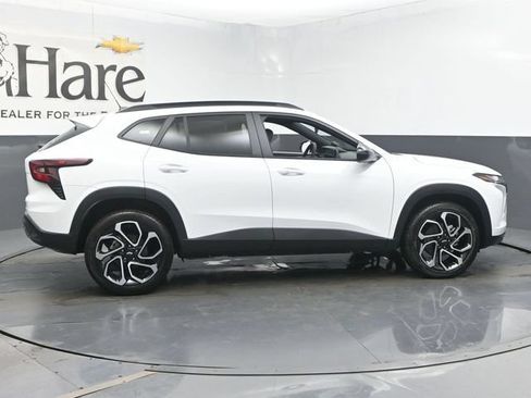 New 2026 Chevrolet Trax RS w/ Sunroof Package FWD image 15