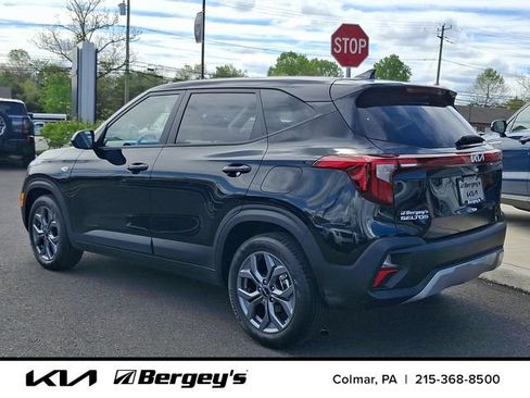 Certified 2026 Kia Seltos LX FWD image 8