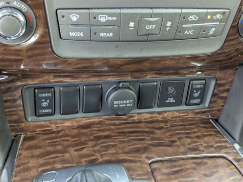 Used 2017 Nissan Armada SL w/ Technology Package image 30