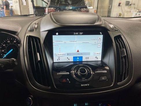 Used 2019 Ford Escape Titanium AWD/4WD image 18