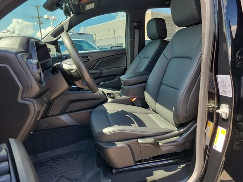 Used 2024 Chevrolet Colorado Trail Boss w/ Advanced Trailering Package AWD/4WD image 15