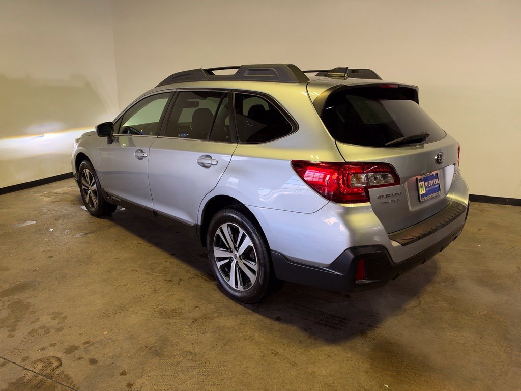 Used 2019 Subaru Outback 3.6R Limited AWD/4WD image 3