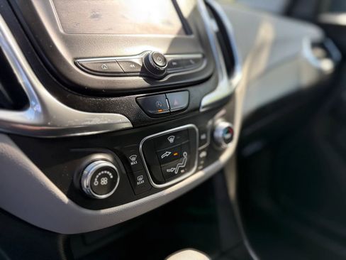 Used 2022 Chevrolet Equinox LS image 40