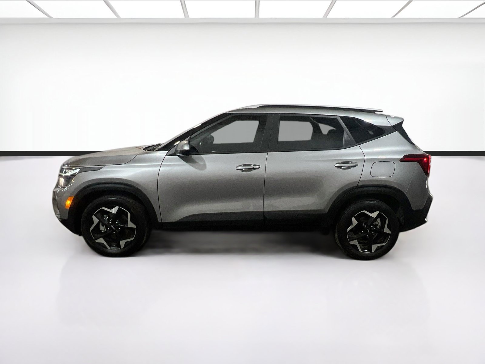 Used 2025 Kia Seltos S FWD image 22