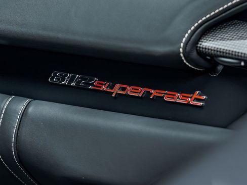 Used 2019 Ferrari 812 Superfast RWD image 35