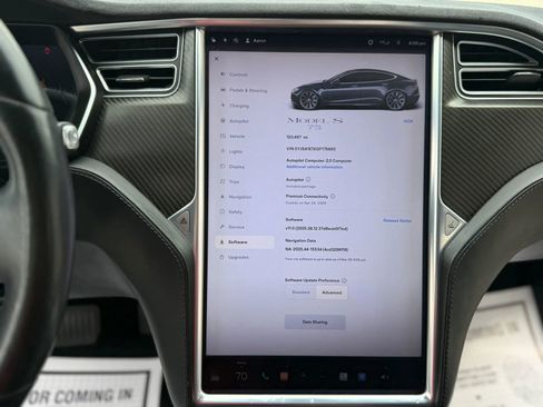 Used 2016 Tesla Model S 60 image 27