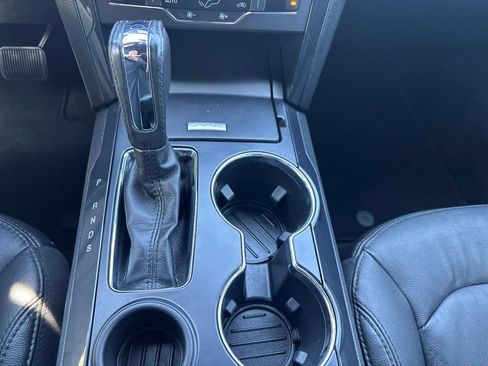 Used 2017 Ford Explorer XLT w/ Equipment Group 202A FWD image 32