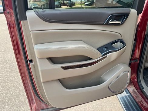 Used 2019 GMC Yukon XL SLT w/ Open Road Package AWD/4WD image 15