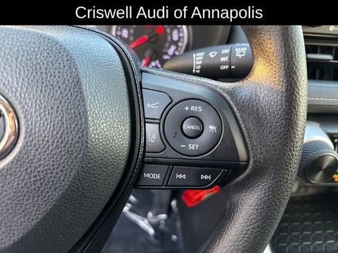 Used 2021 Toyota RAV4 LE image 16