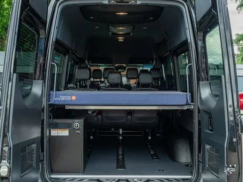 Used 2022 Mercedes-Benz Sprinter 2500 image 3