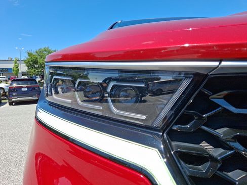 Certified 2023 Kia Sorento SX Prestige w/ Panoramic Sunroof Package AWD/4WD image 9