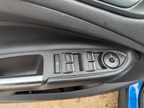 Used 2019 Ford Escape SE image 11