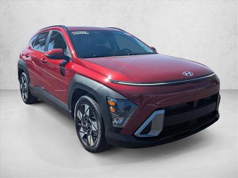 Used 2024 Hyundai Kona SEL FWD image 3