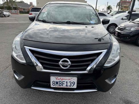 Used 2017 Nissan Versa SV w/ SV Special Edition Package FWD image 9