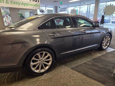 Used 2016 Ford Taurus Limited w/ Equipment Group 301A image 13
