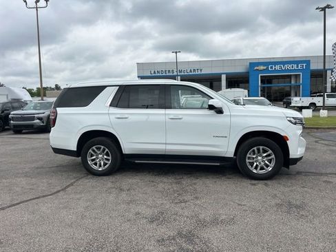 Used 2024 Chevrolet Tahoe LT RWD image 2